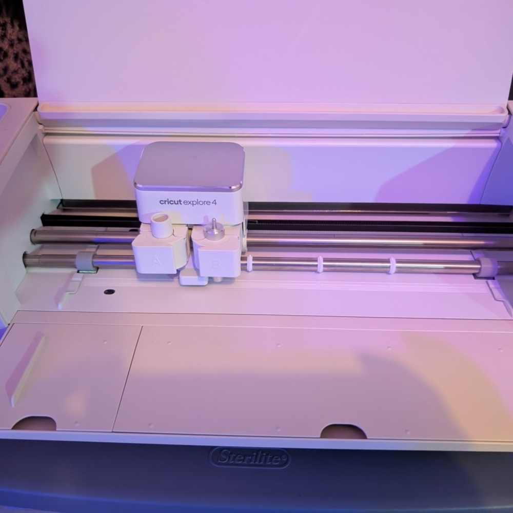 Cricut Explore 4 in White and Silver